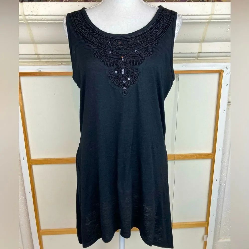 Style & Co. tunic embellished w/ lace and bling sharkbite hem